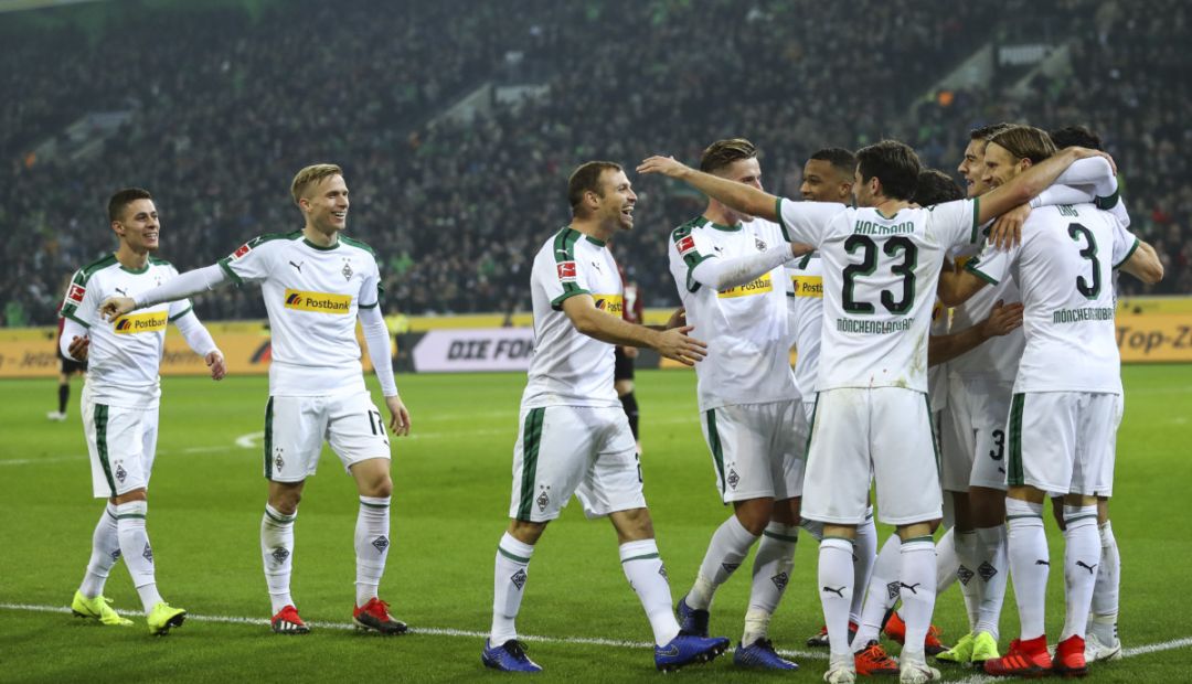Borussia Monchengladbach players offer to forgo wages during coronavirus