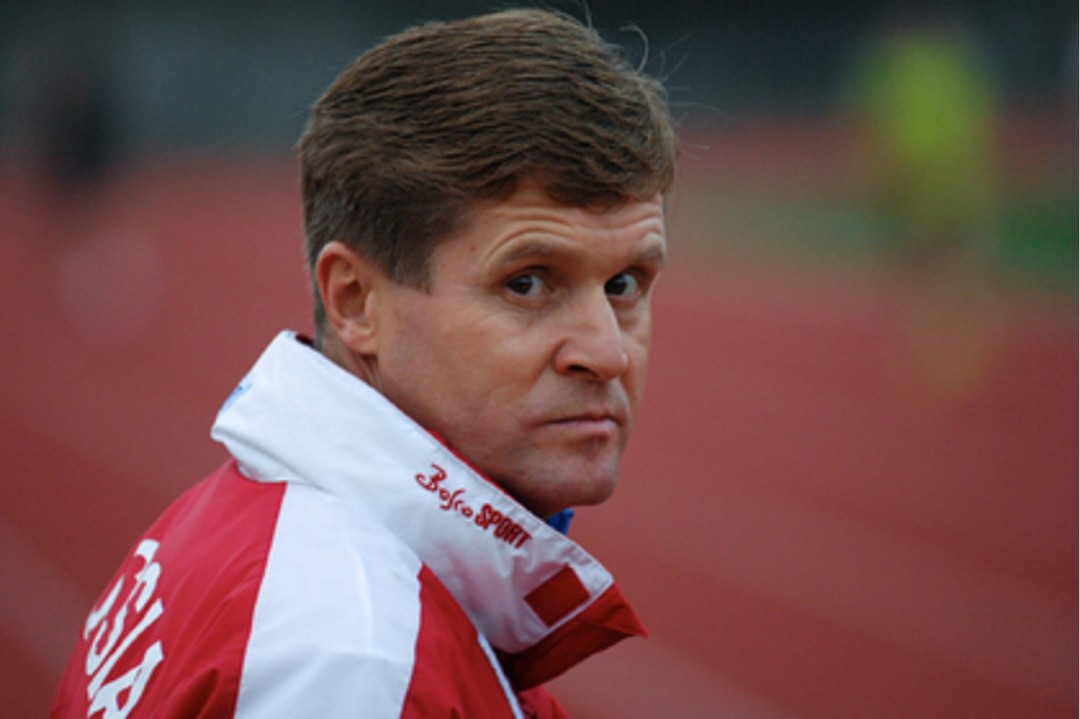 Russian race-walking coach banned for doping still working with athletes